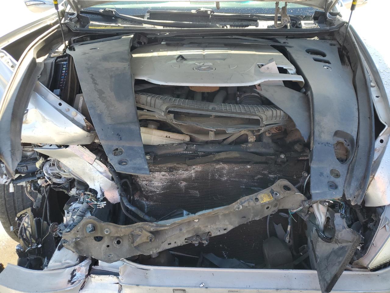 2012 Lexus LS - Image 12