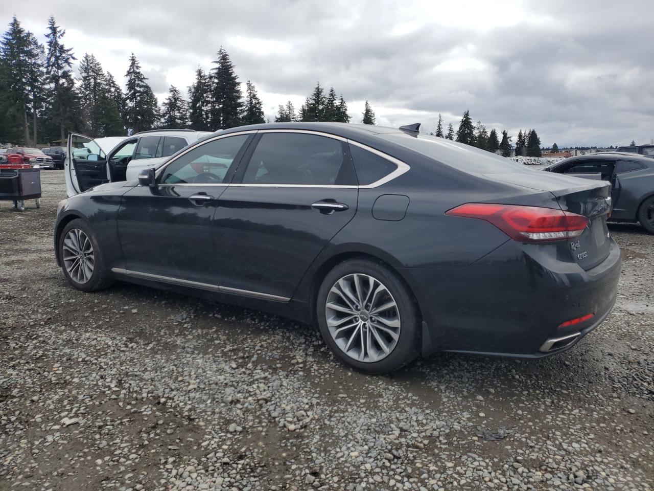 2016 Hyundai Genesis - Image 2