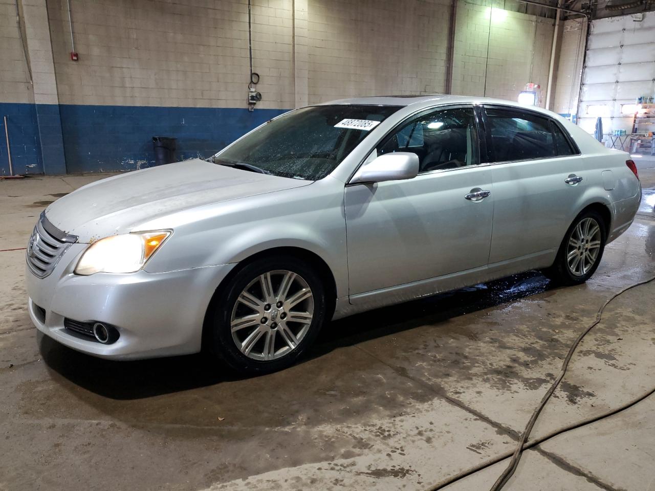 2009 Toyota Avalon - Image 1