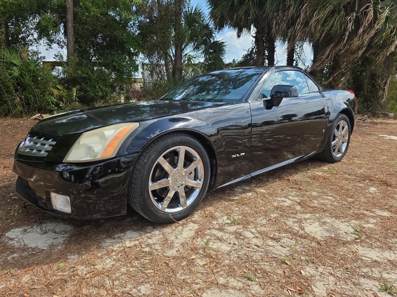 2008 Cadillac XLR - Image 2