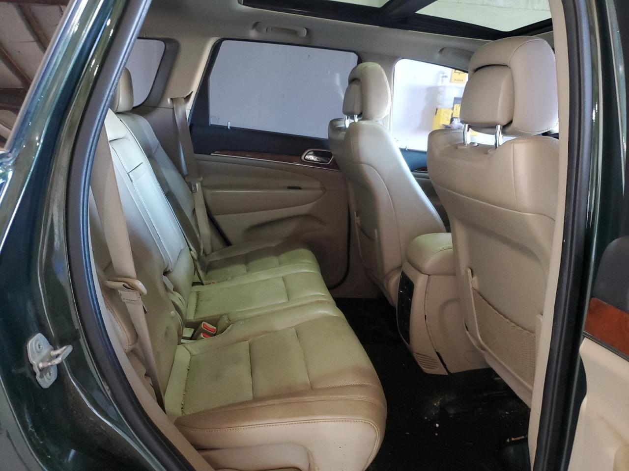 2011 Jeep Grand Cherokee - Image 11