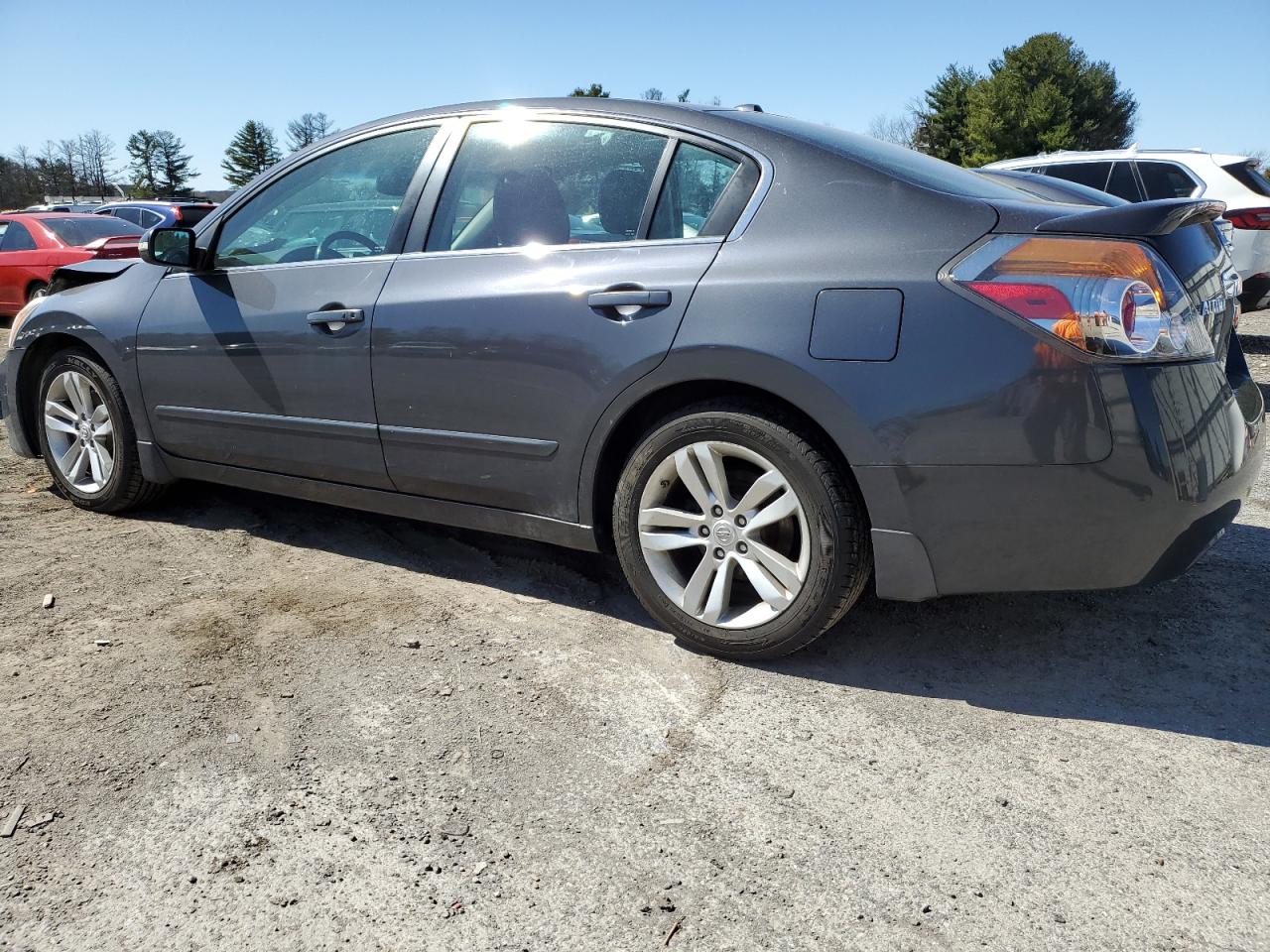 2012 Nissan Altima - Image 2