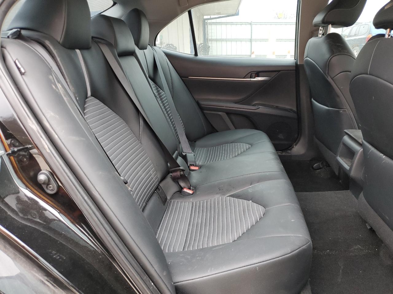 2020 Toyota Camry - Image 11