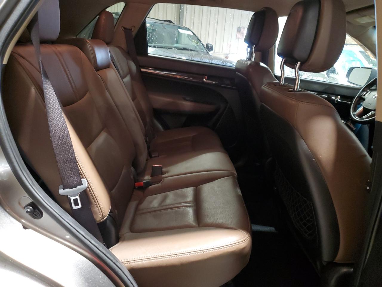 2011 Kia Sorento - Image 11