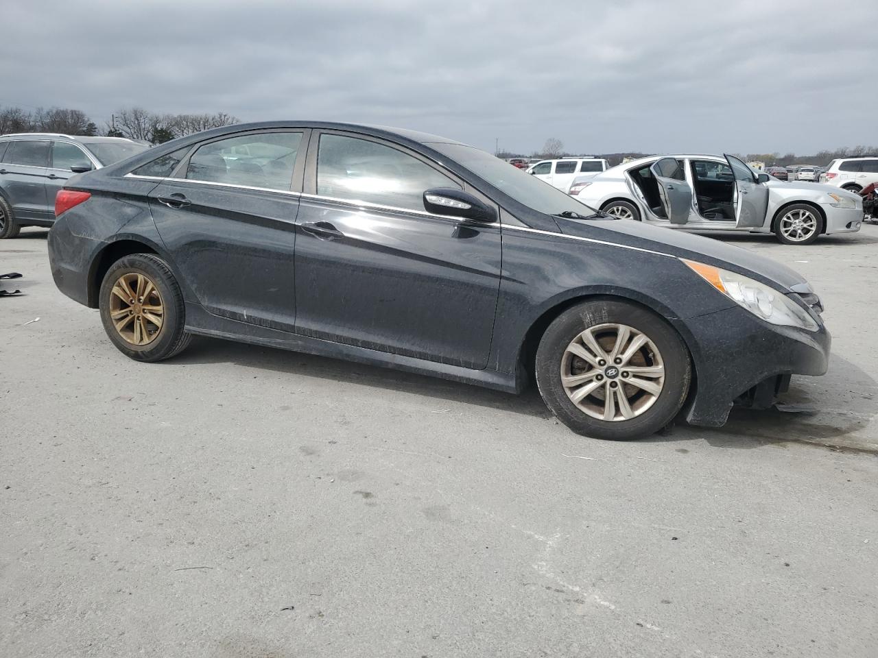 2014 Hyundai Sonata - Image 4