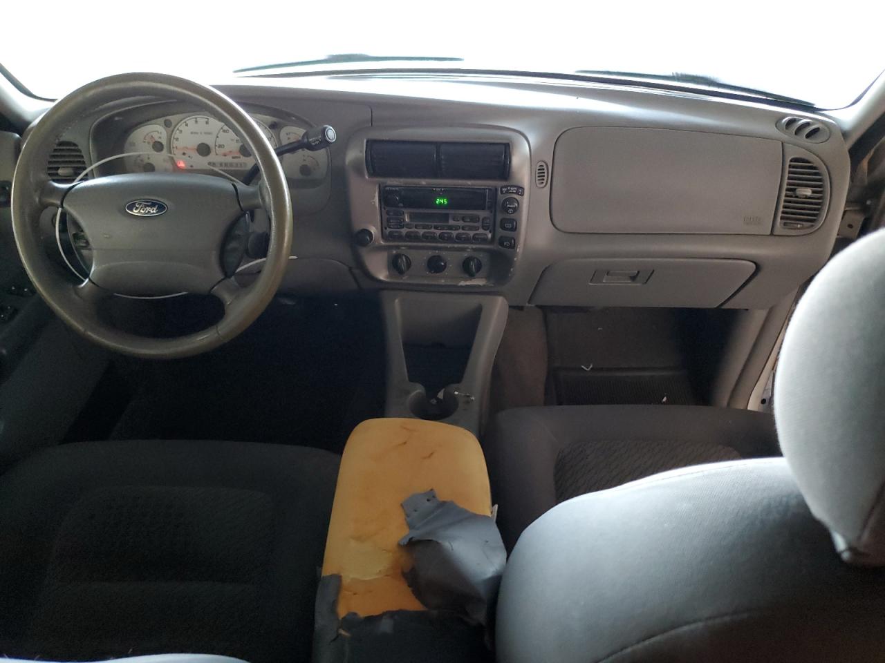 2003 Ford Explorer - Image 8
