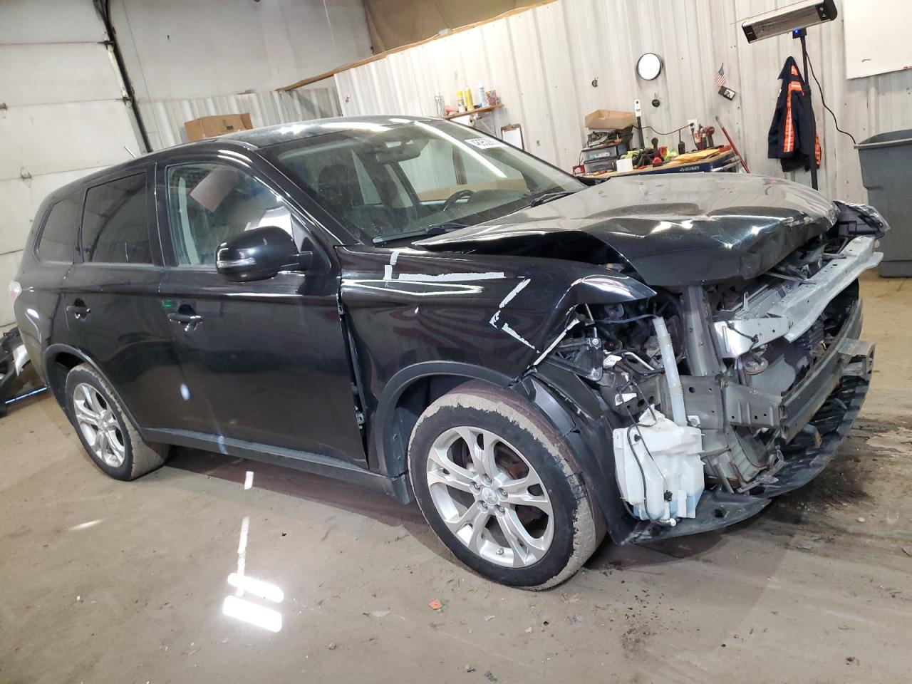 2015 Mitsubishi Outlander - Image 4