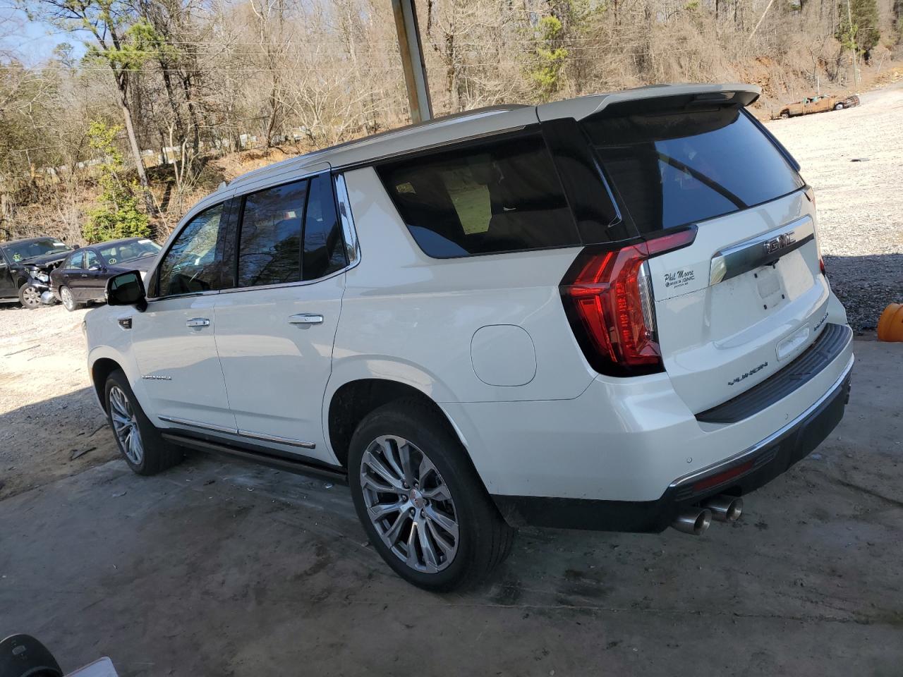 2021 GMC Yukon - Image 2