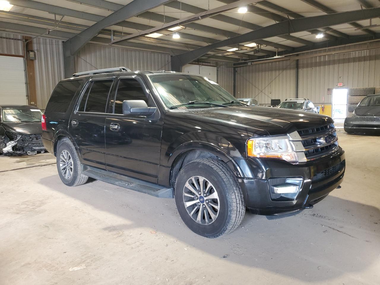 2015 Ford Expedition - Image 4