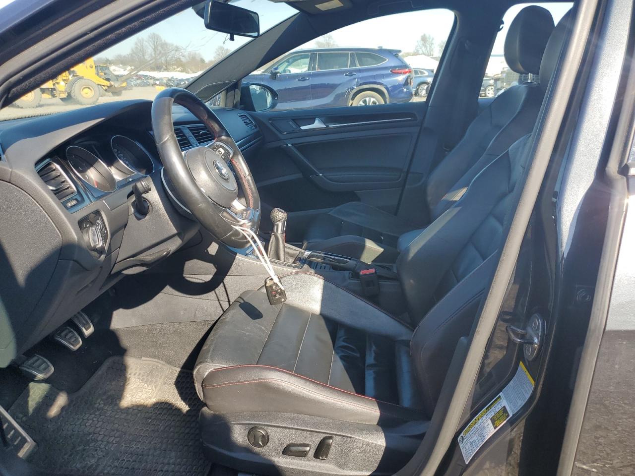 2015 Volkswagen GTI - Image 7