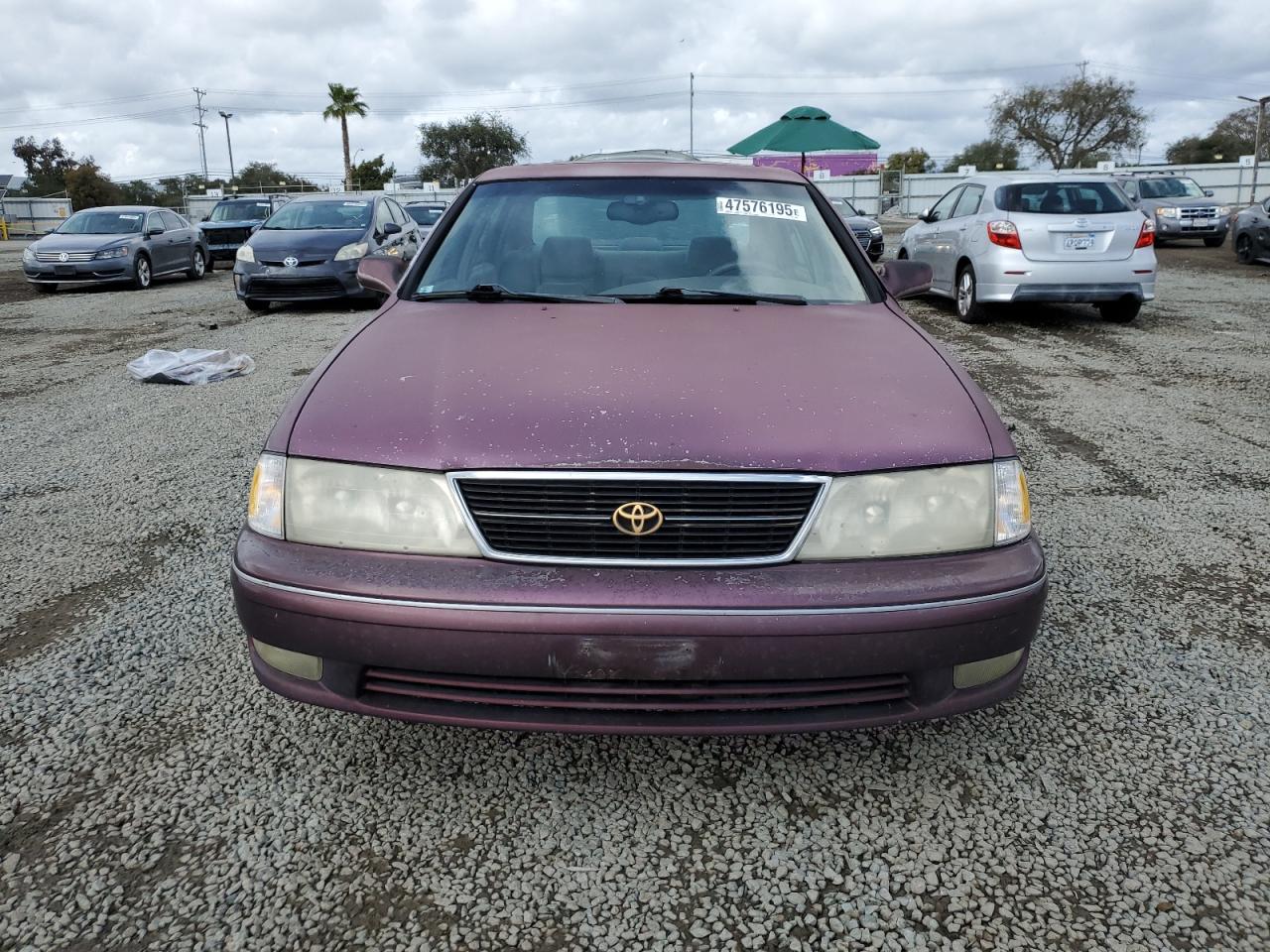 1998 Toyota Avalon - Image 5