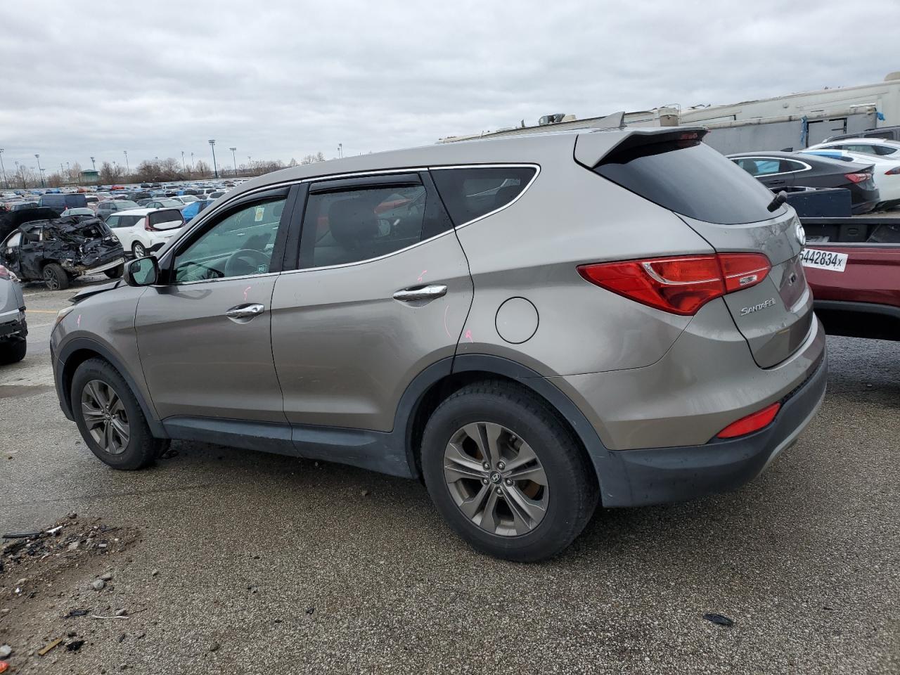 2015 Hyundai Santa Fe - Image 2