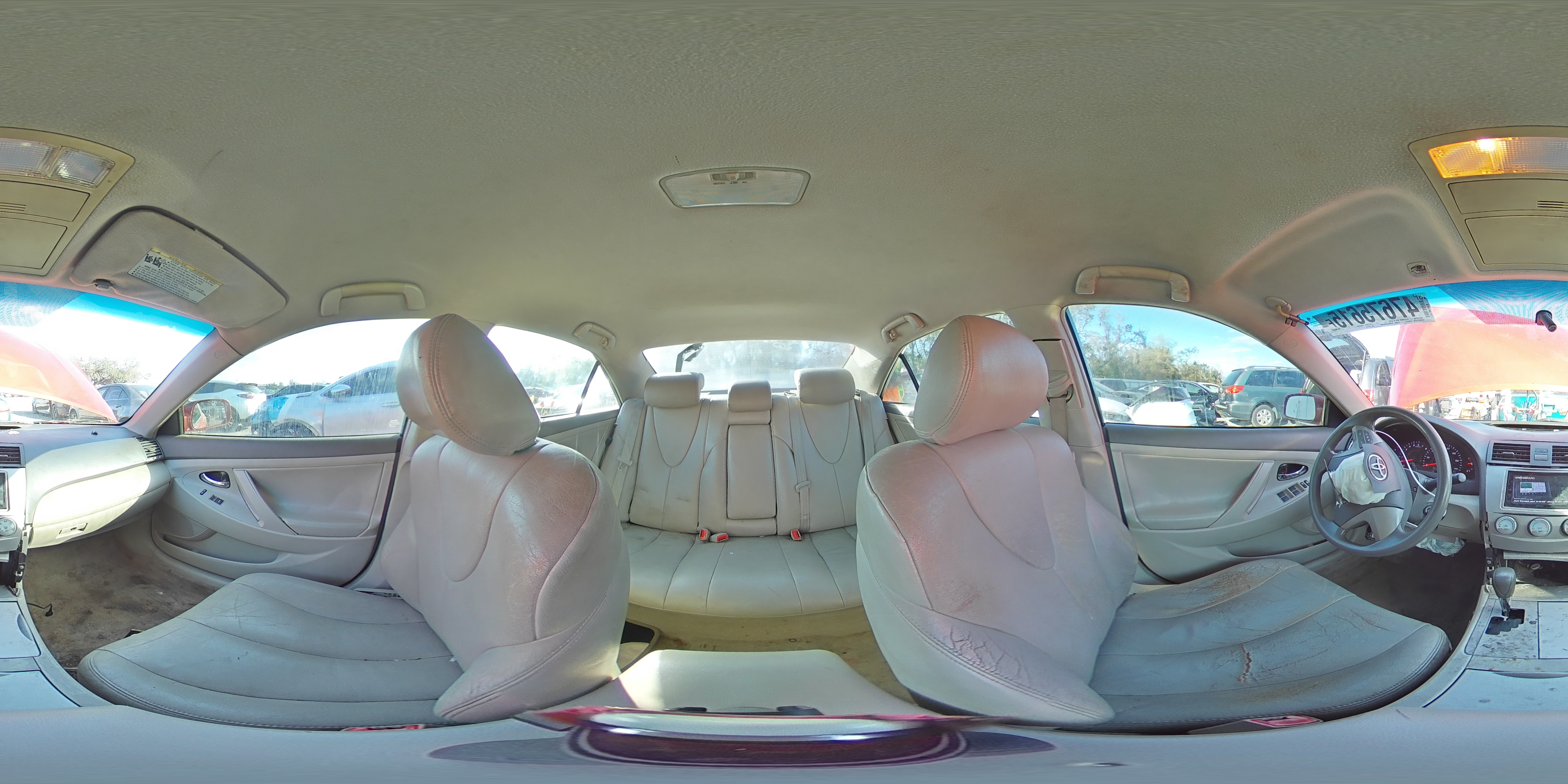 2011 Toyota Camry - Image 13