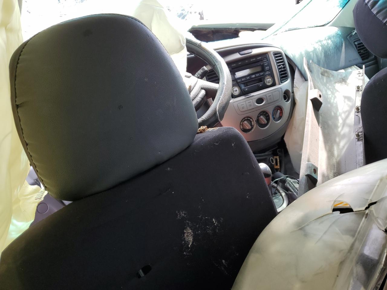 2005 Mazda Tribute S VIN: 4F2CZ04195KM10622 Lot: 84551455