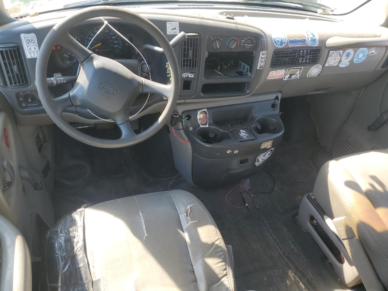 1999 Chevrolet Express - Image 8