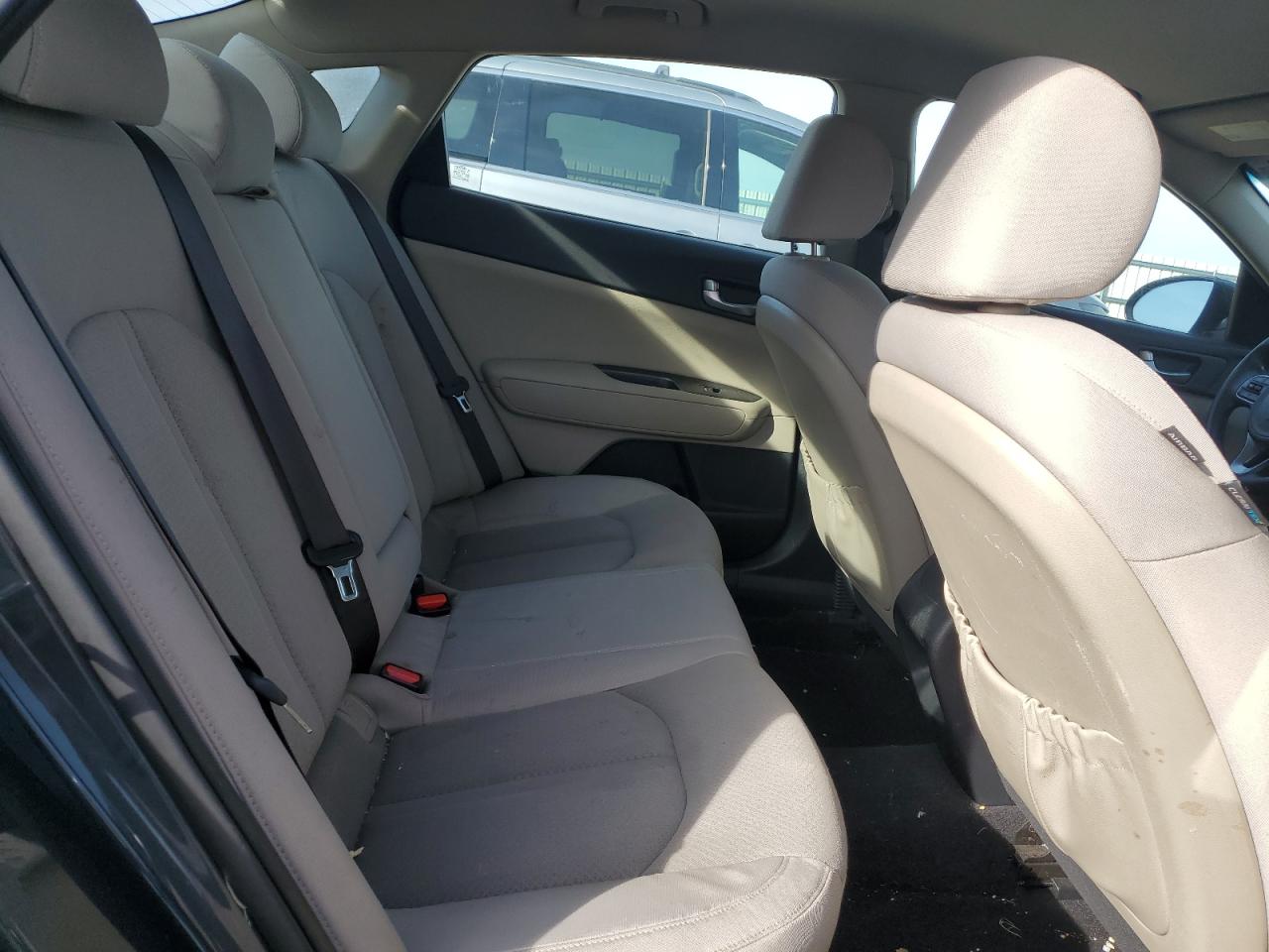 2016 Kia Optima - Image 10