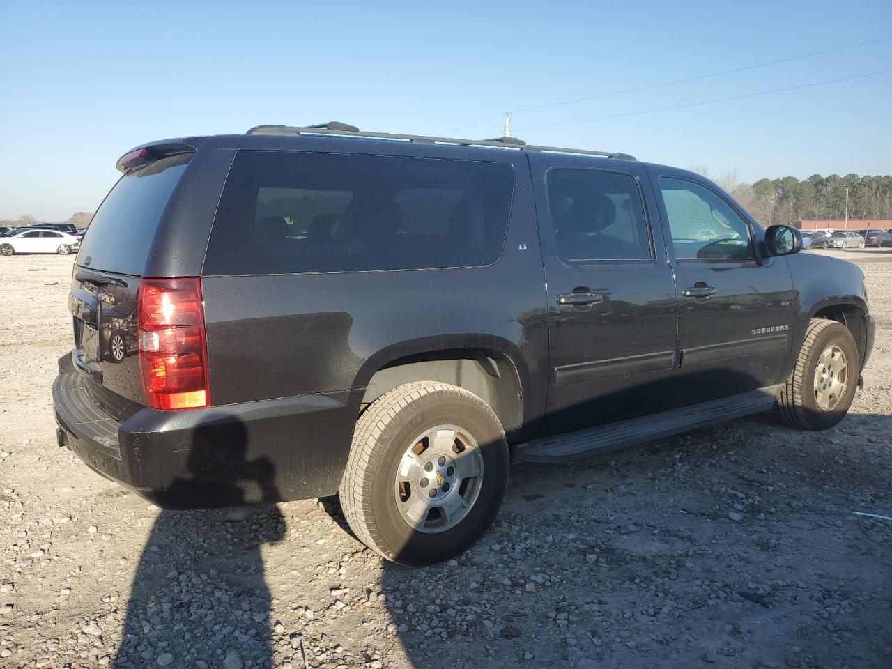 2013 Chevrolet Suburban - Image 3
