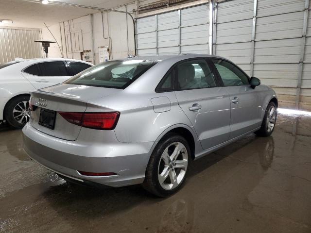  AUDI A3 2018 Srebrny