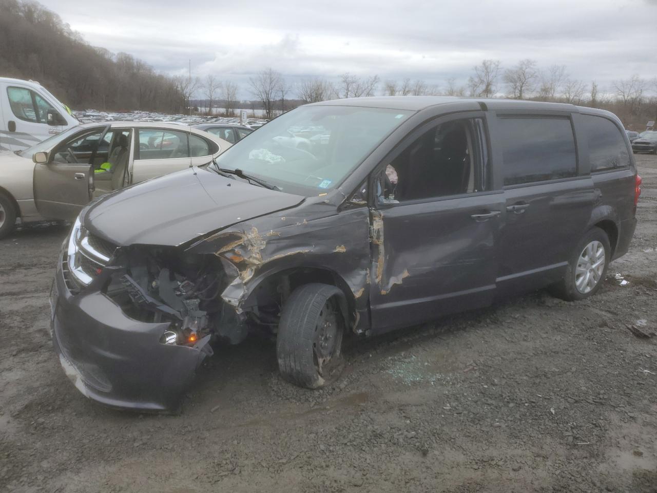 2018 Dodge Caravan - Image 1