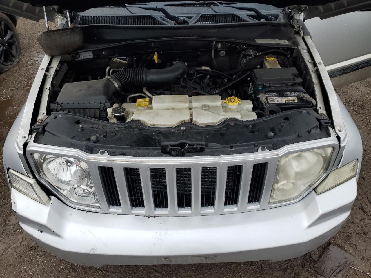 2008 Jeep Liberty (North America) - Image 11
