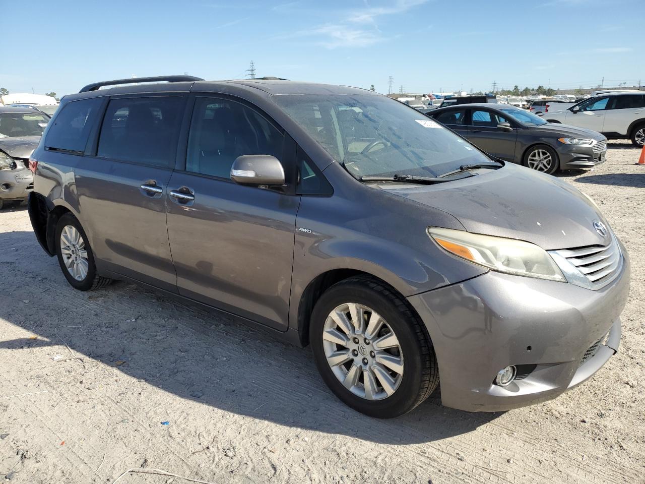 2016 Toyota Sienna - Image 4