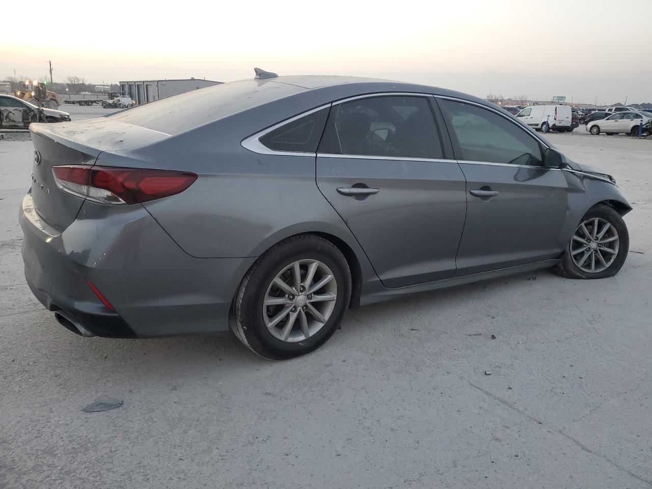 2019 Hyundai Sonata - Image 3