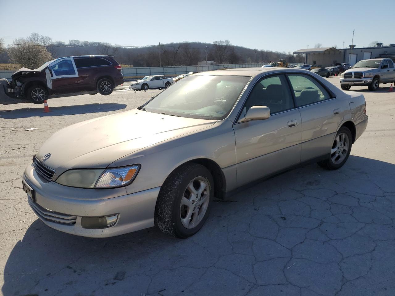 2001 Lexus Es 300 იყიდება Lebanon-ში, TN - Front End