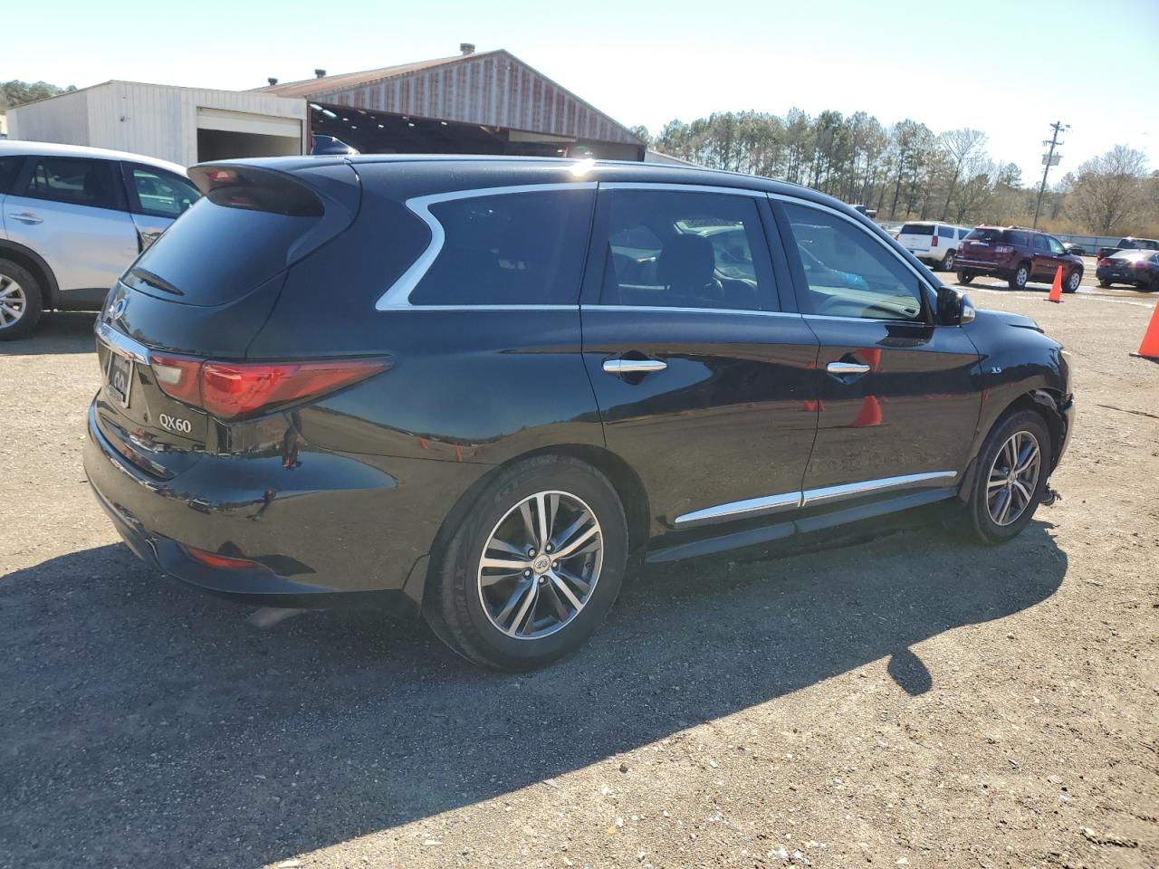 2018 Infiniti QX60 - Image 3