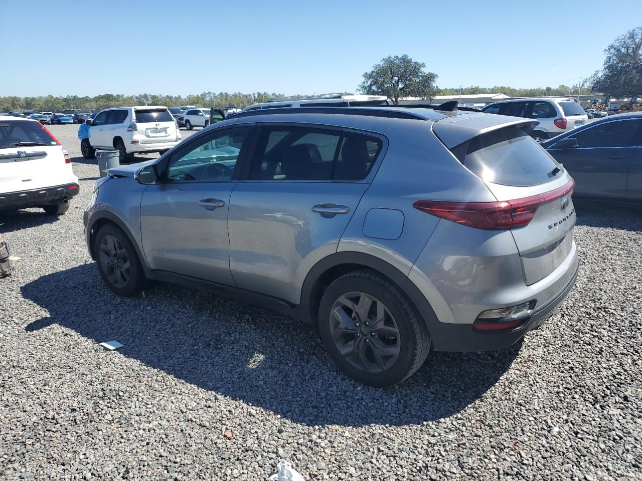 2022 Kia Sportage - Image 2