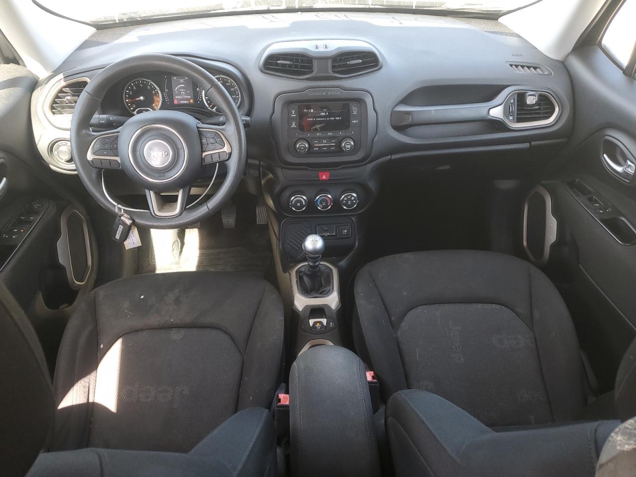 2017 Jeep Renegade - Image 8