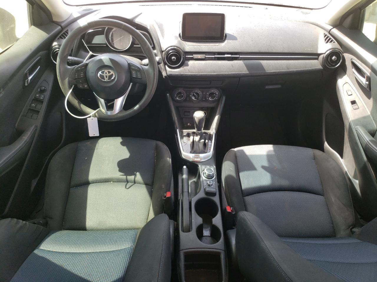 2017 Toyota Yaris Ia VIN: 3MYDLBYV4HY190425 Lot: 49106845