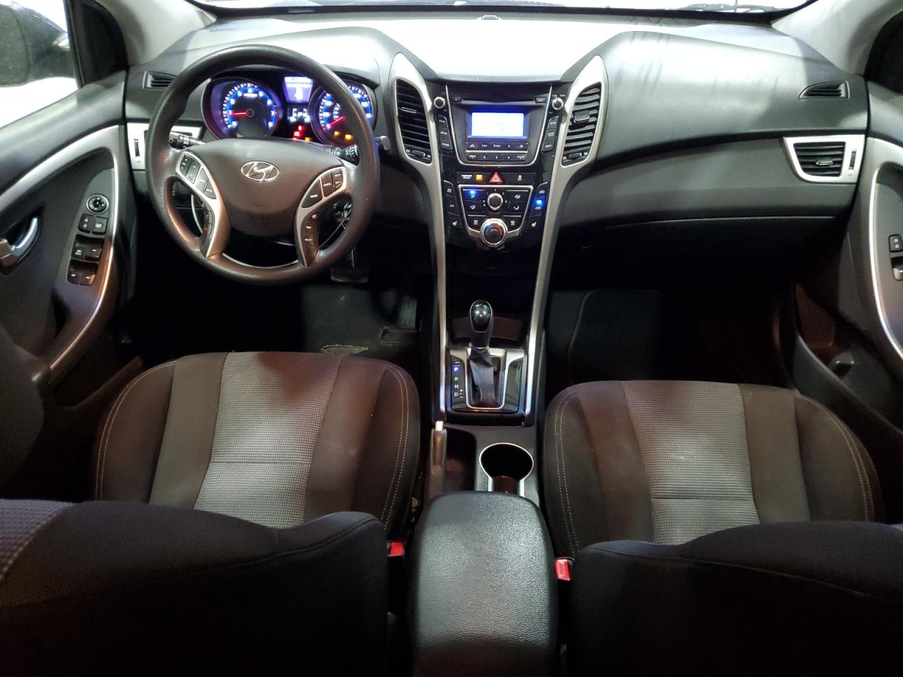 2014 Hyundai Elantra - Image 8