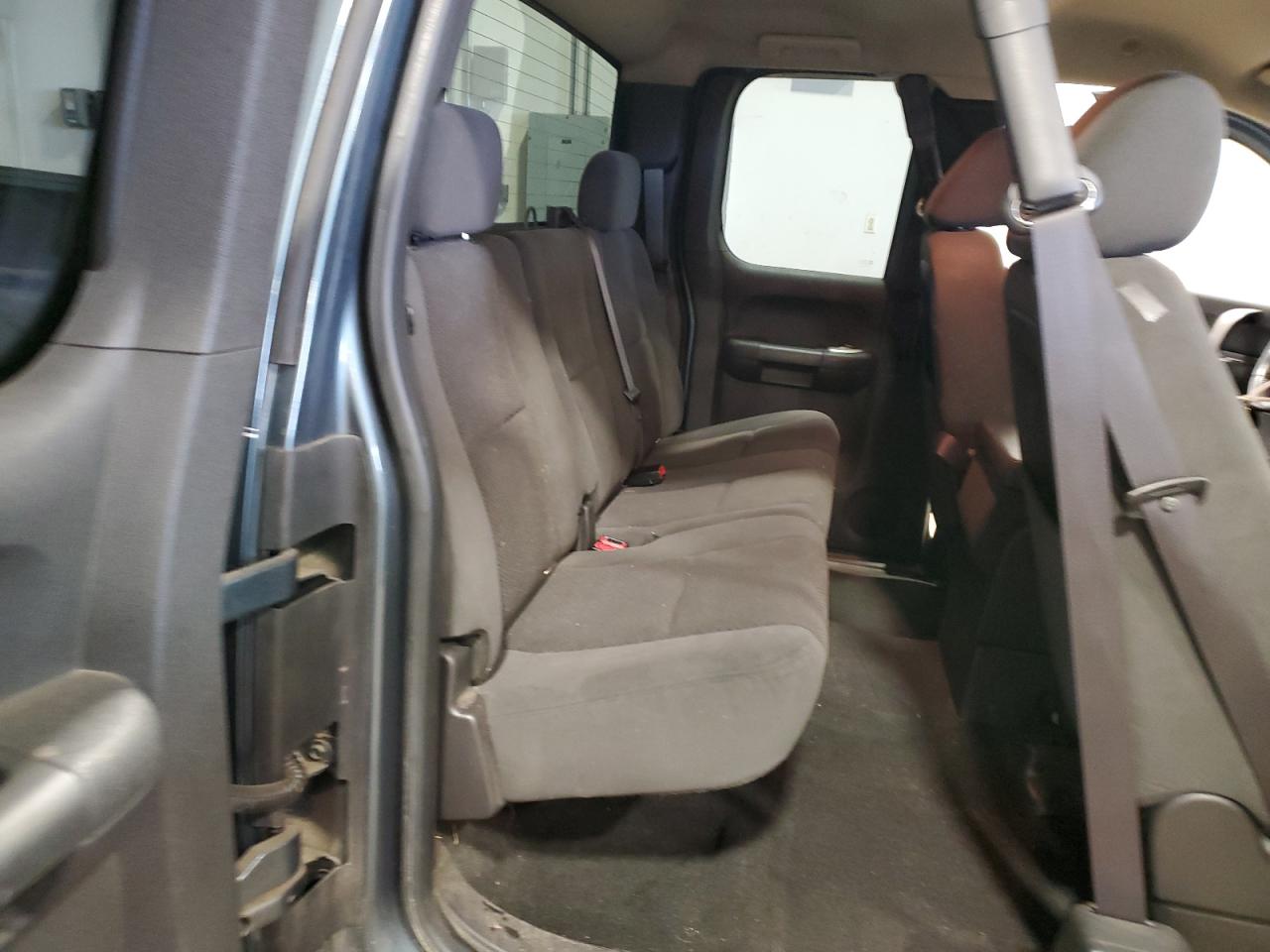 2008 Chevrolet Silverado - Image 10