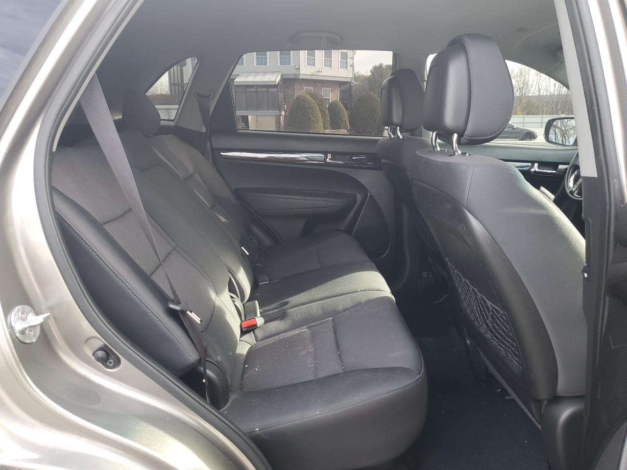 2011 Kia Sorento - Image 11