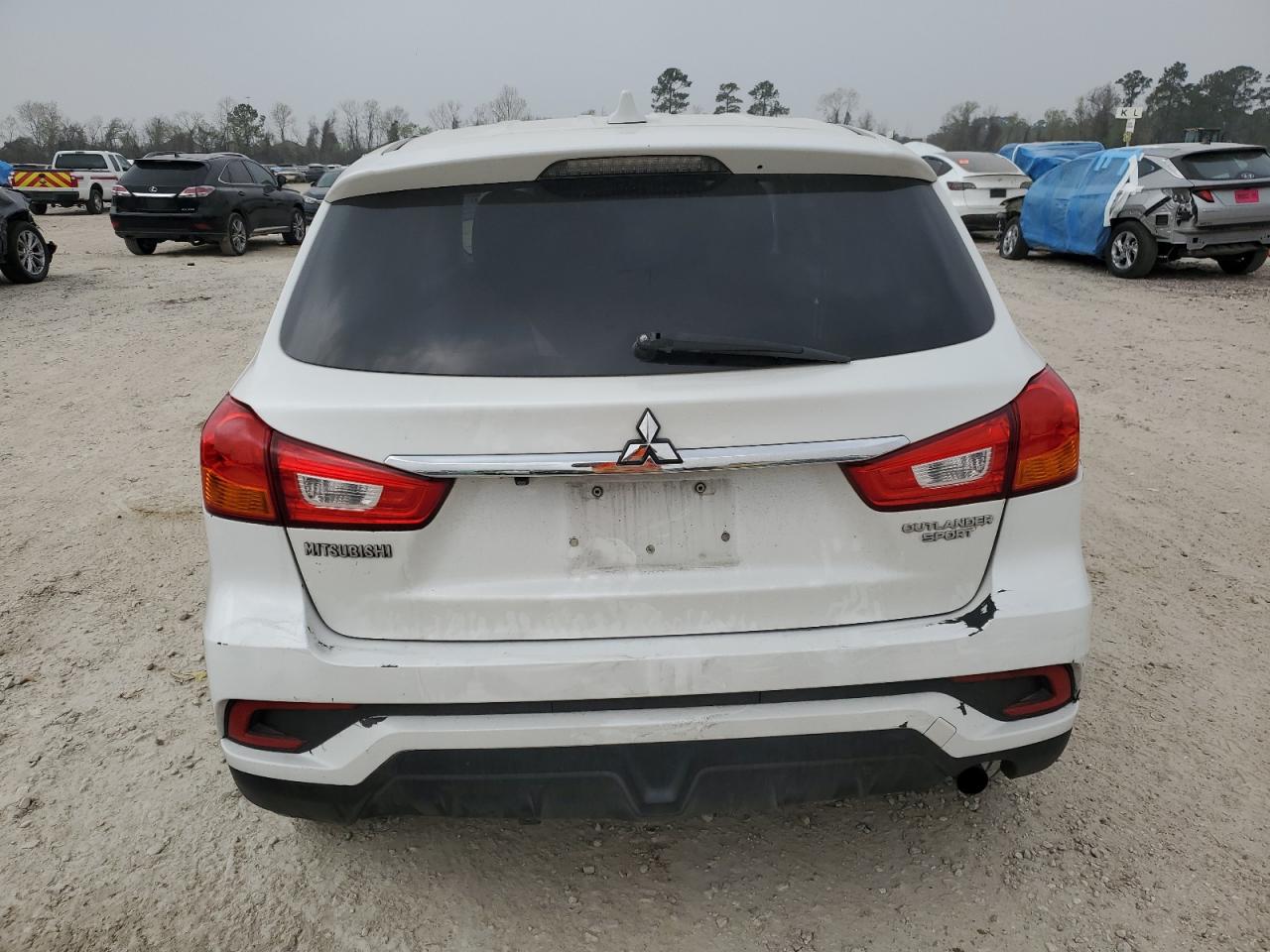2018 Mitsubishi Outlander Sport Es VIN: JA4AP3AU2JU018006 Lot: 47816655