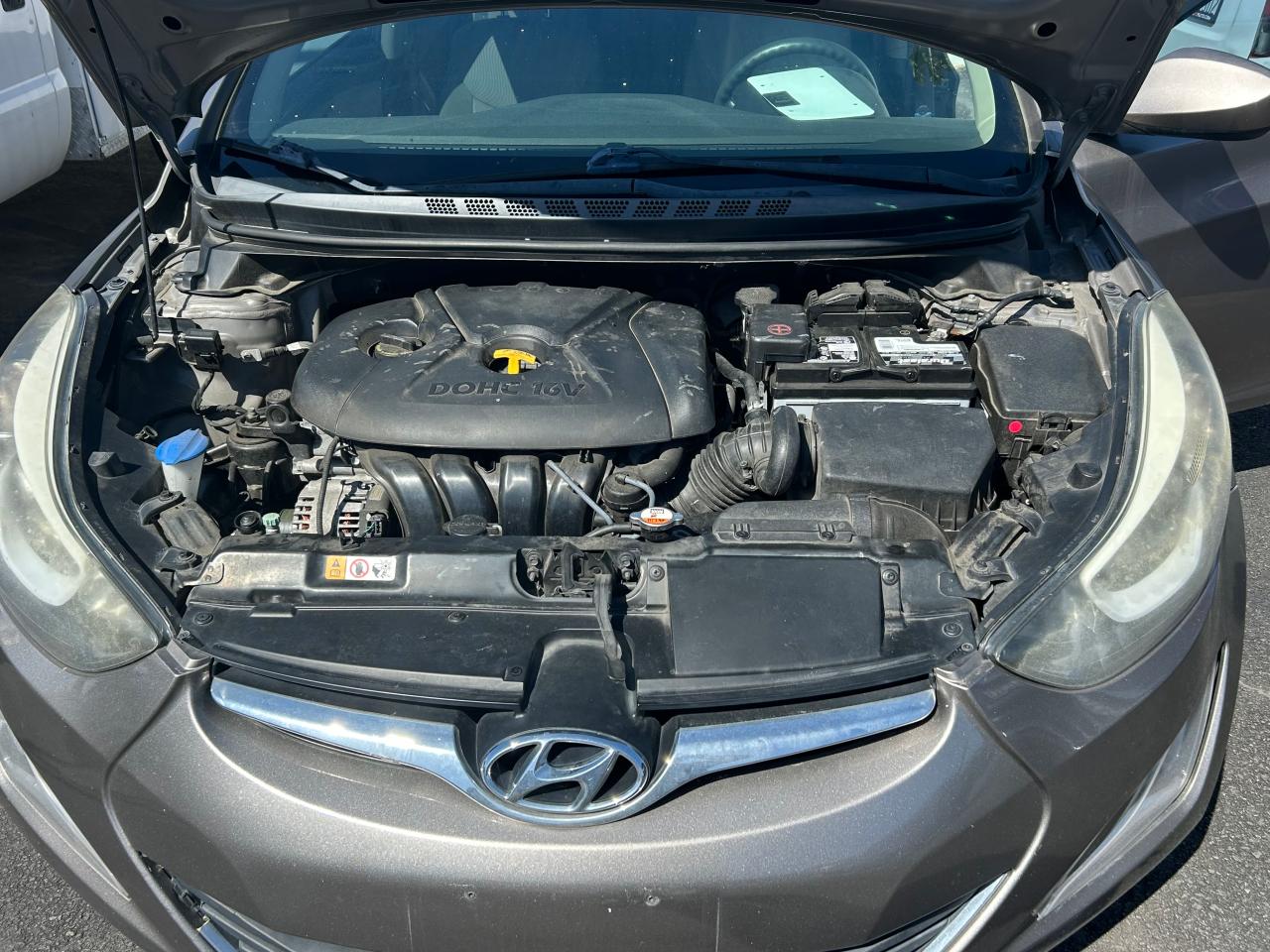 2016 Hyundai Elantra - Image 9