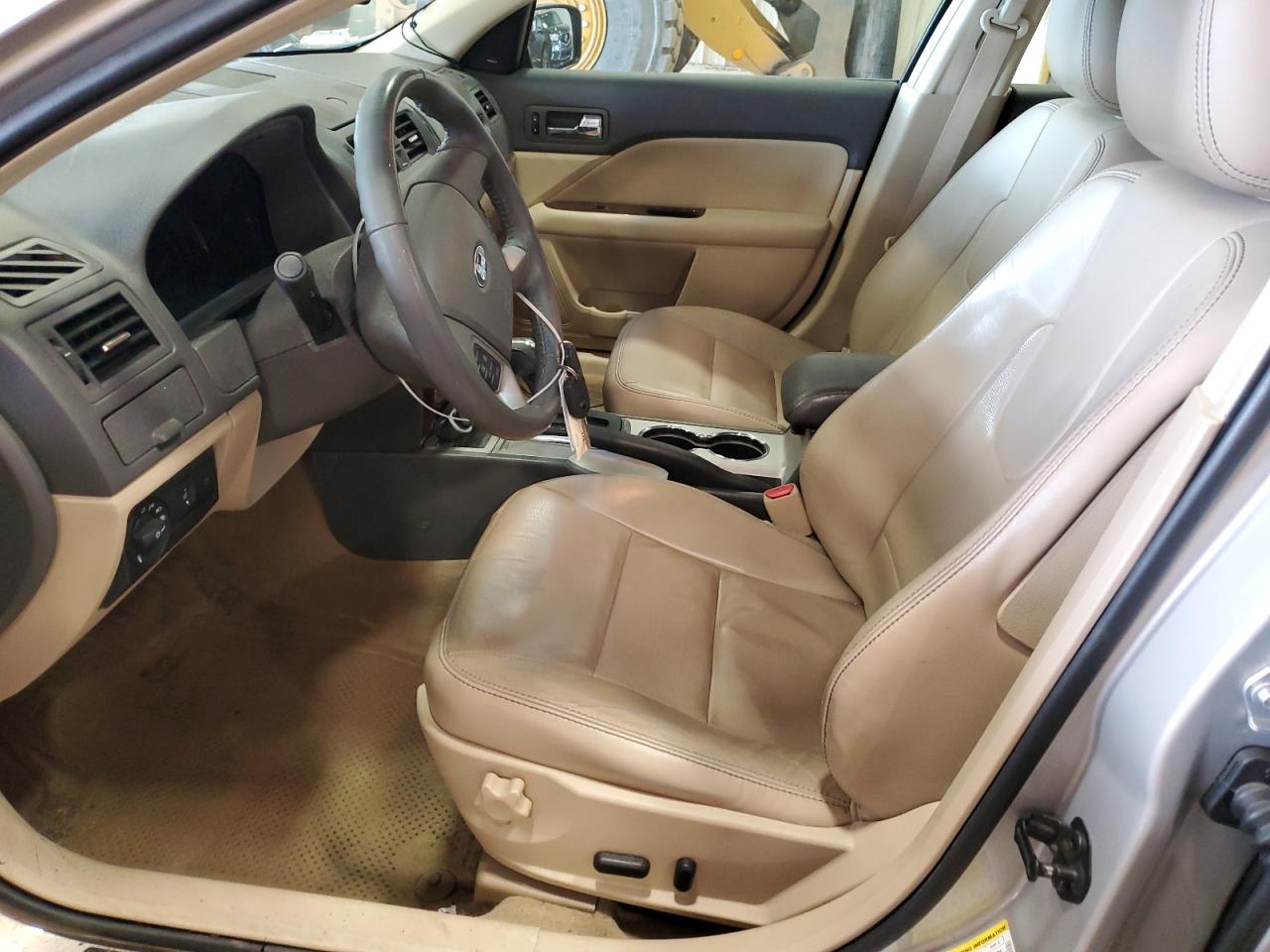 2010 Ford Fusion - Image 7
