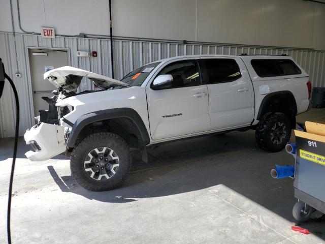 Пікапи TOYOTA TACOMA 2016 Білий