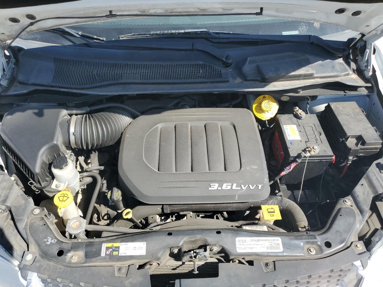 2015 Dodge Caravan - Image 13