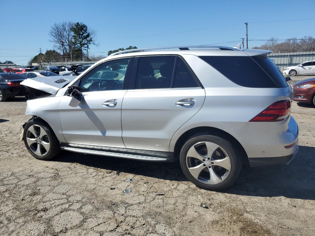 2016 Mercedes-Benz GLE - Image 2