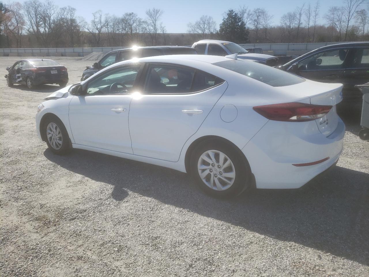 2018 Hyundai Elantra - Image 2