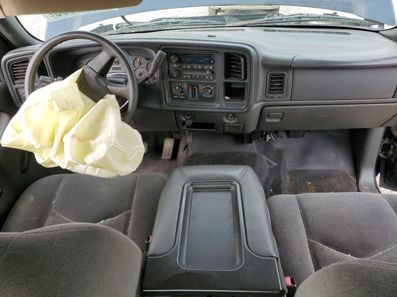 2005 Chevrolet Silverado - Image 8
