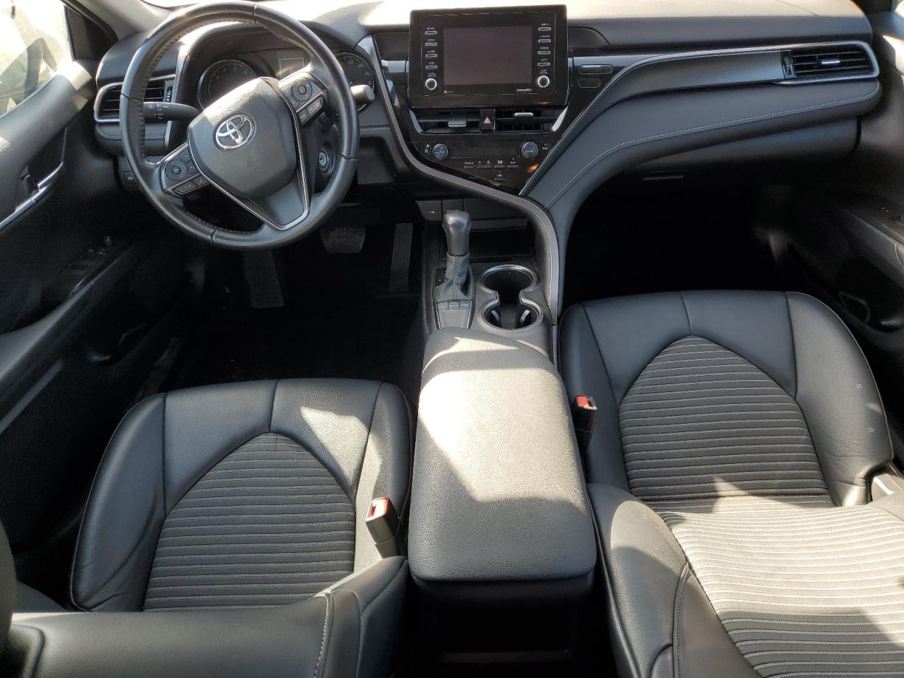 2022 Toyota Camry - Image 8