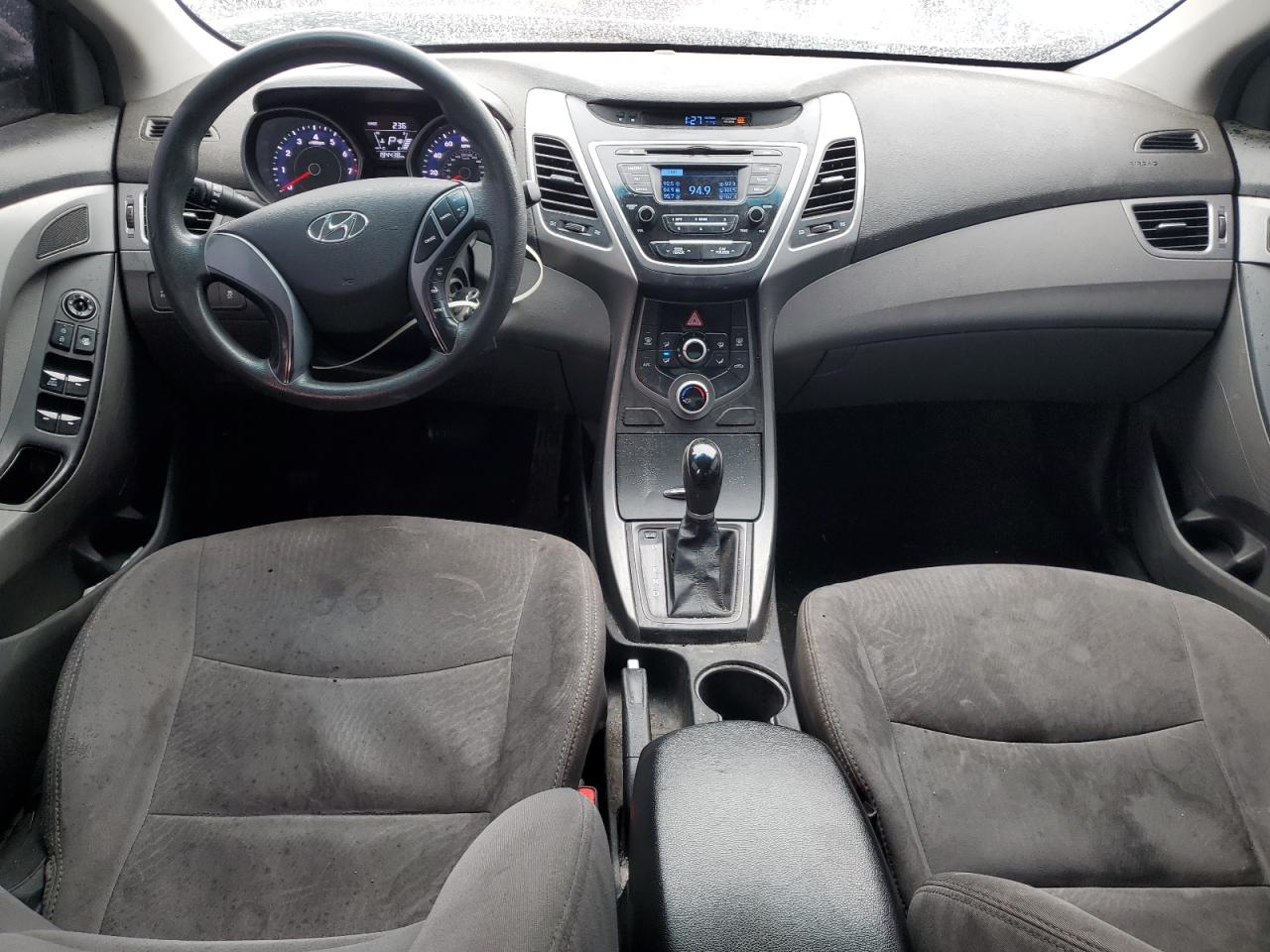 2015 Hyundai Elantra - Image 8