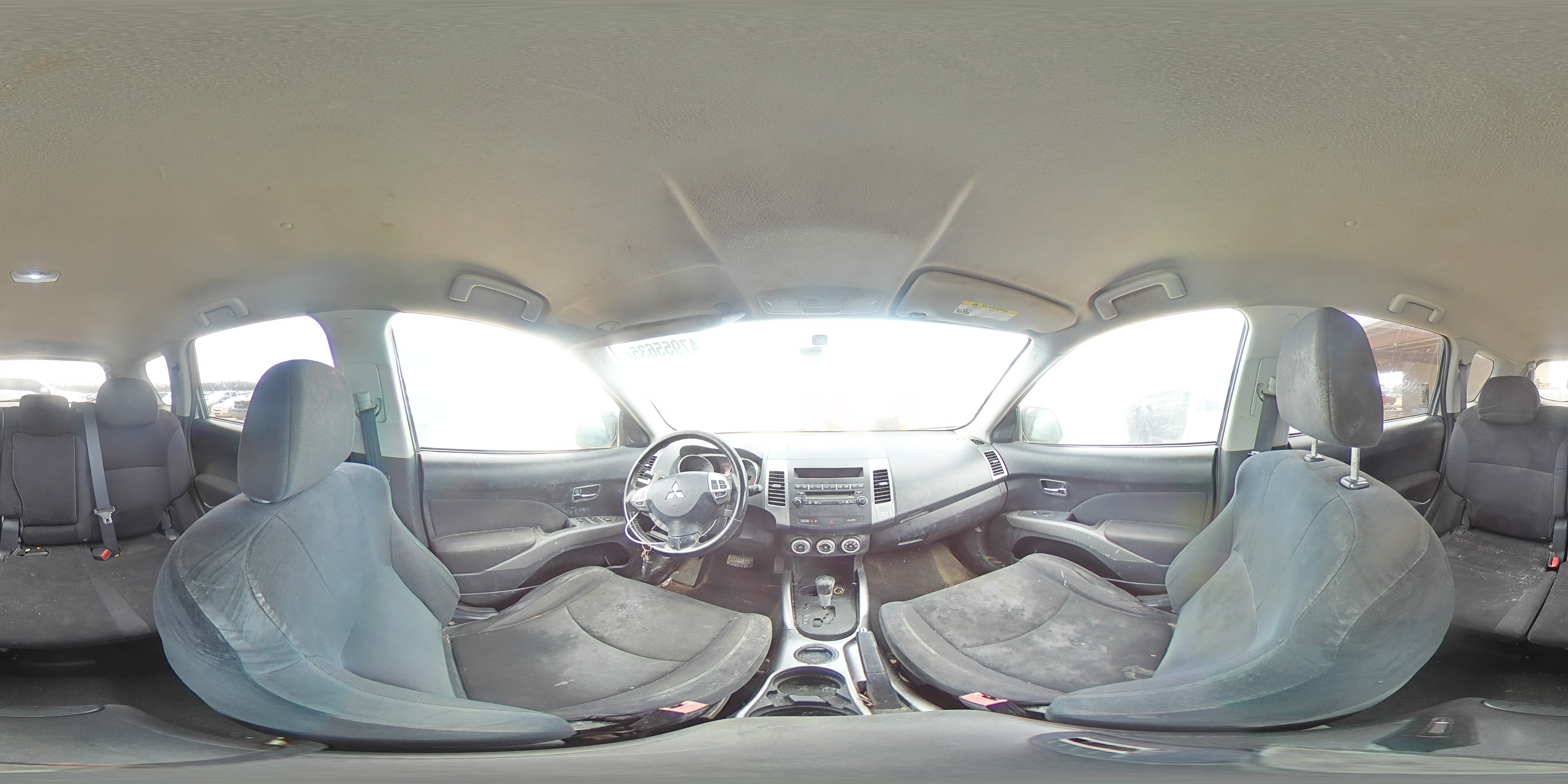 2008 Mitsubishi Outlander - Image 14