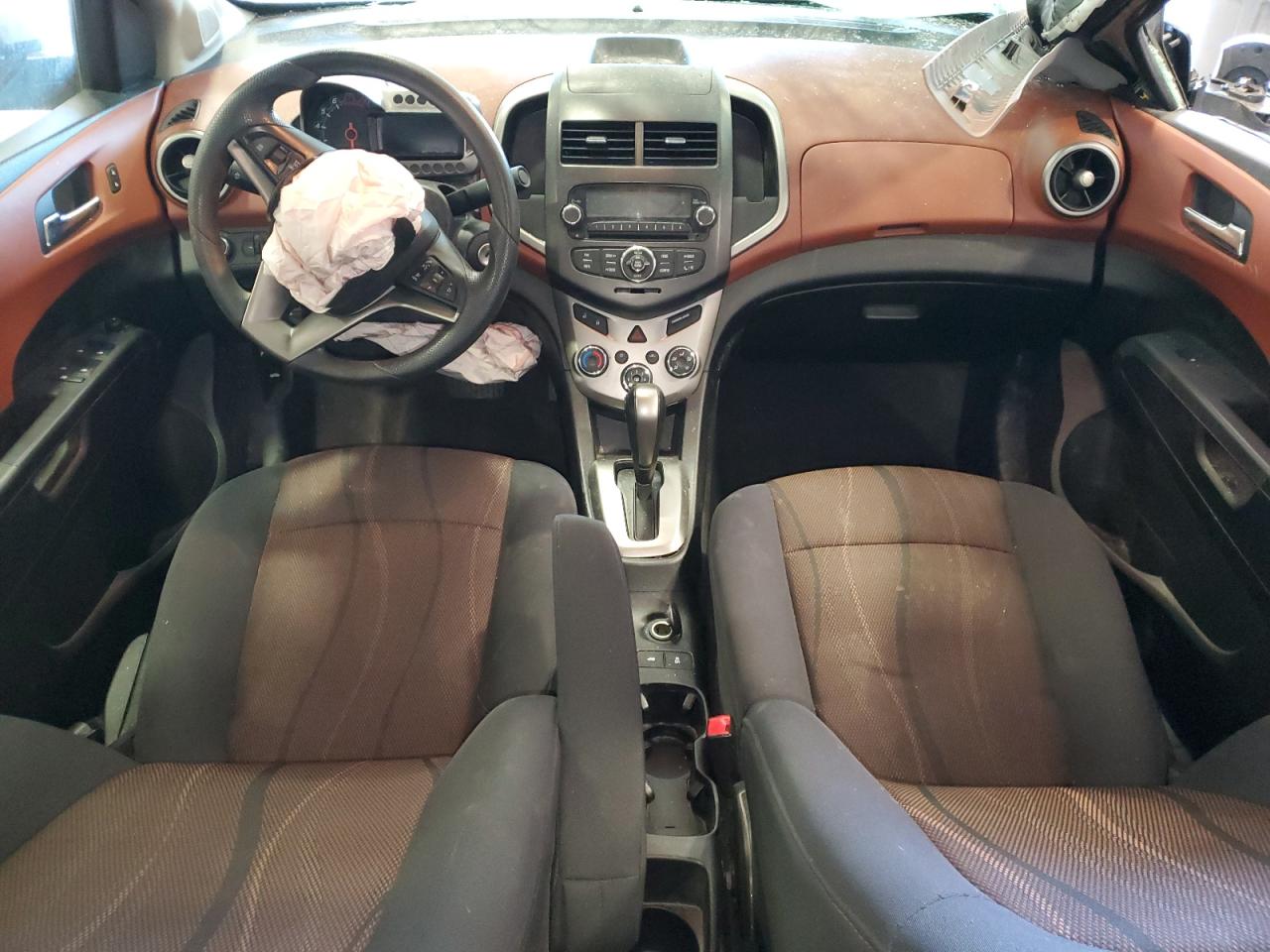2014 Chevrolet Sonic - Image 8