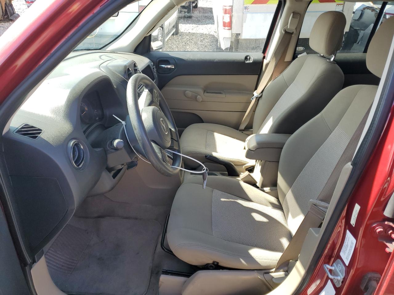 2014 Jeep Liberty (Patriot) - Image 7