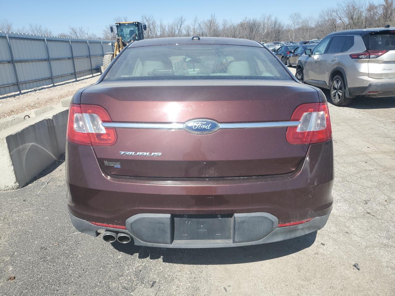 2012 Ford Taurus - Image 6