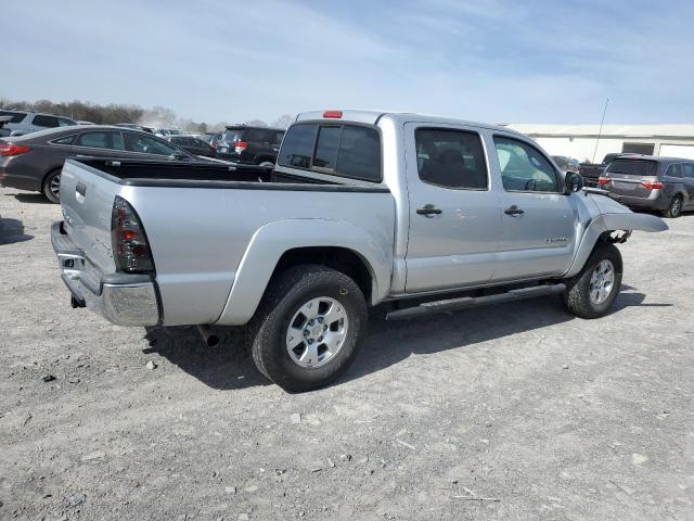 Pickups TOYOTA TACOMA 2013 Srebrny
