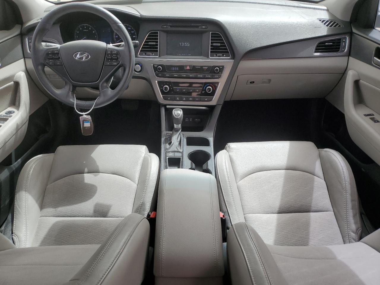 2017 Hyundai Sonata - Image 8